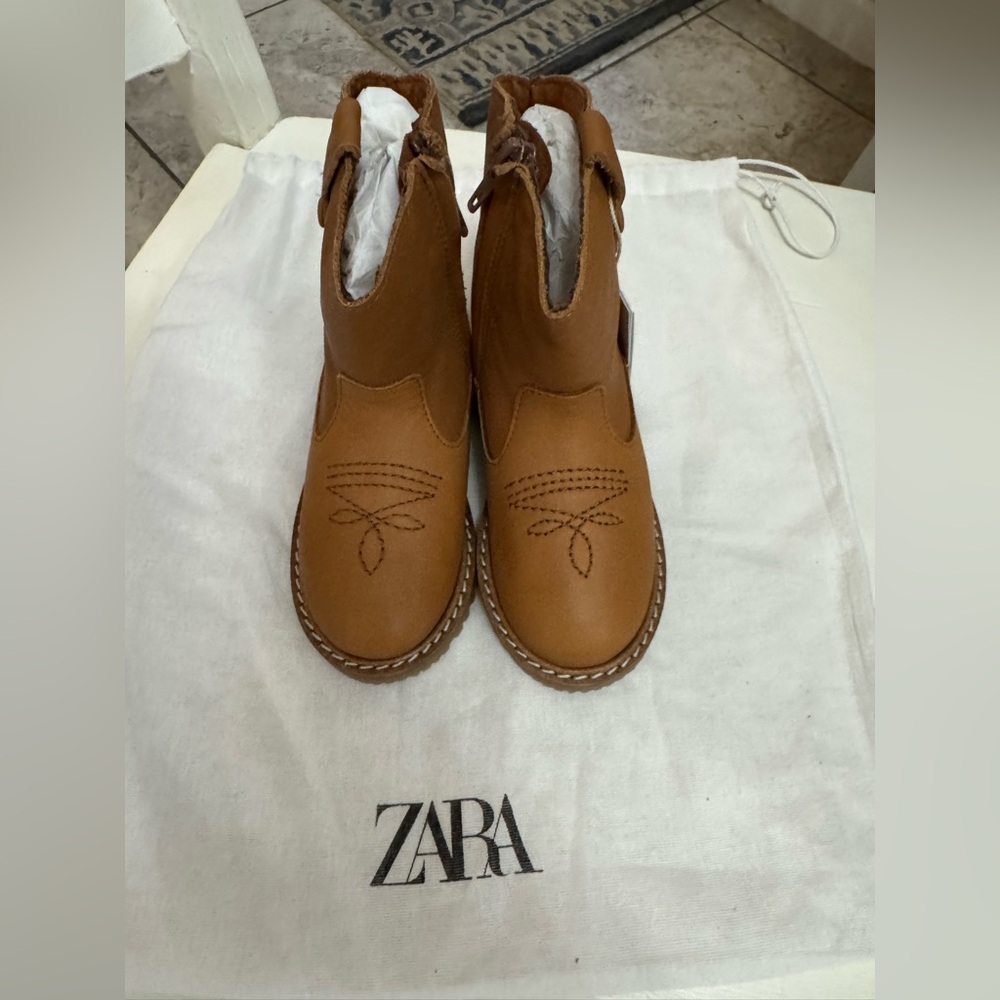 Zara Kids embroidered leather boots size 9